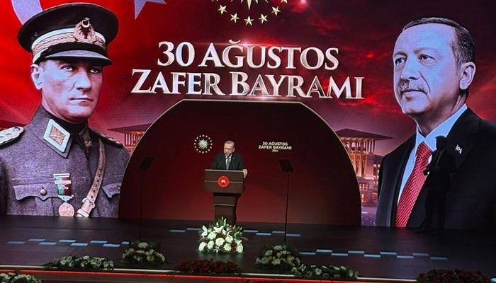 Mensagem do presidente Erdoğan em 30 de agosto: "Nossa marcha da vitória continua ininterrupta há mil anos."