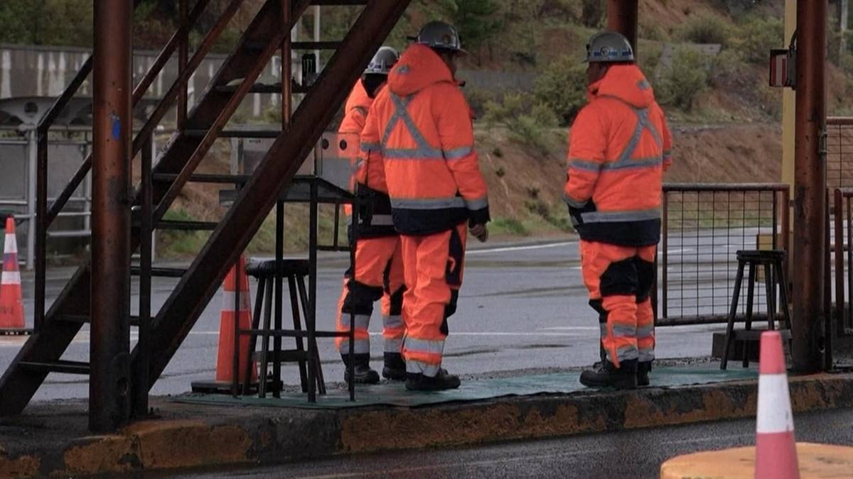 Miners Trapped Half a Kilometer Underground. Rescue Operation Across the Ocean