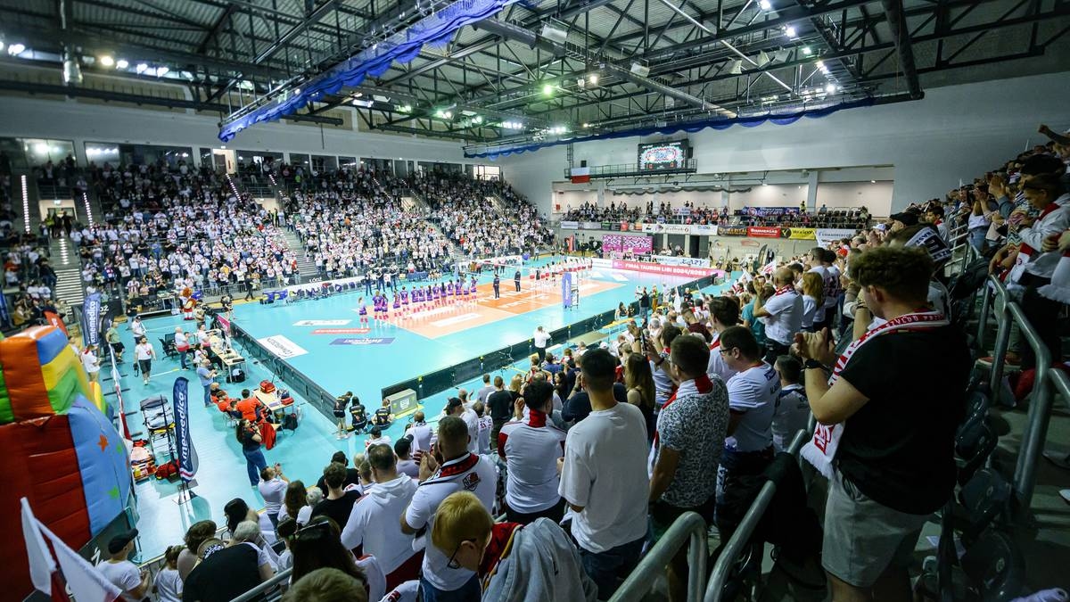 Ein neuer brasilianischer Volleyballspieler tritt der Tauron League bei! Der Verein hat einen Transfer angekündigt.
