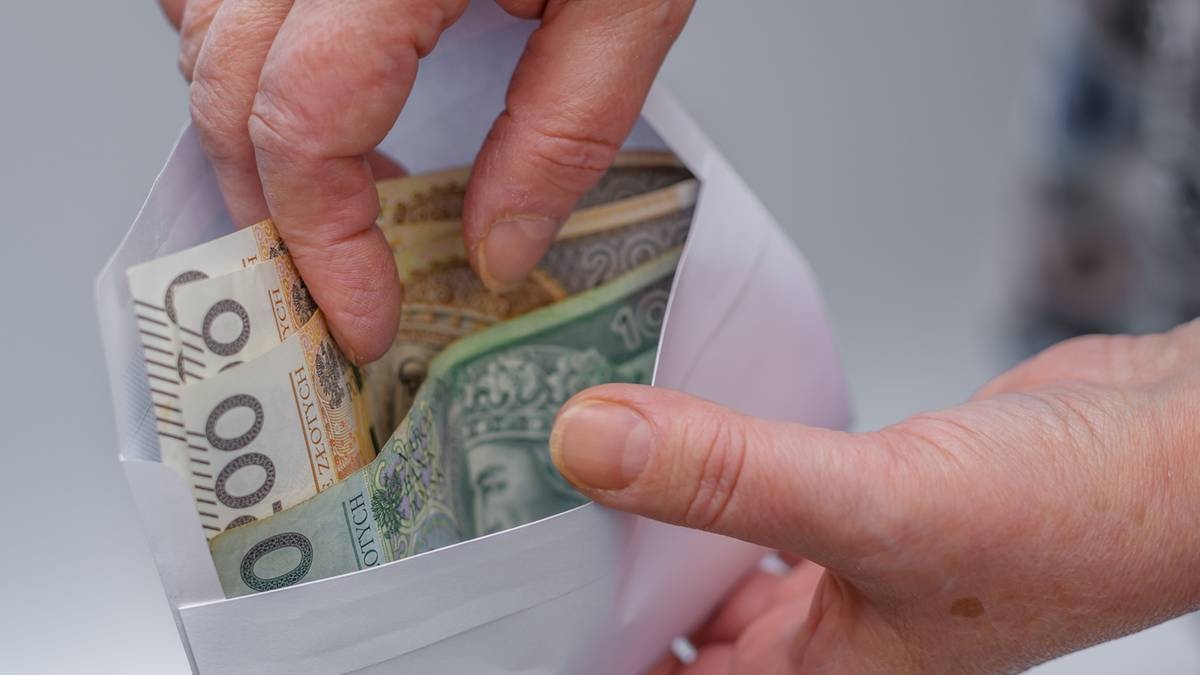 No todas las personas mayores recibirán una pensión de viudedad. Hay una trampa.