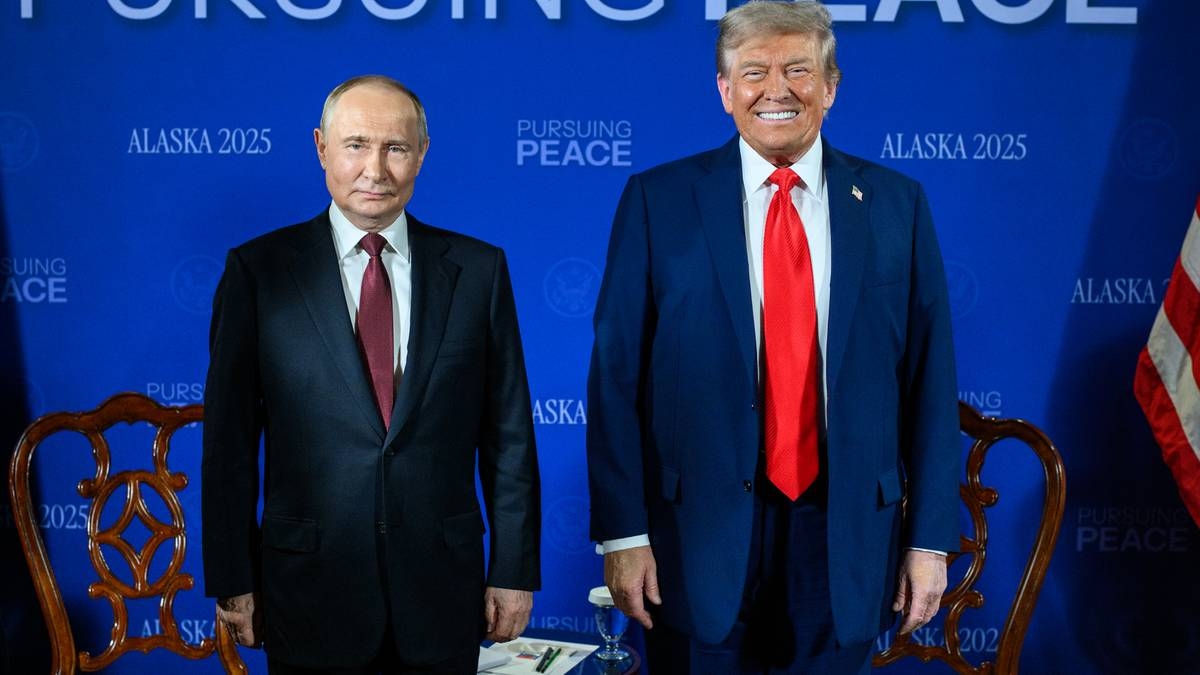 Consultas europeas tras la cumbre de Alaska. Trump comunicará a los líderes lo que acordó con Putin.