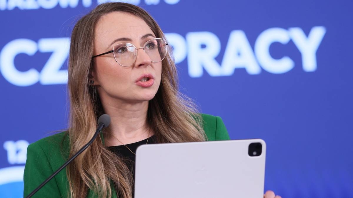 Shortened working hours. Minister Dziemianowicz-Bąk presented the details
