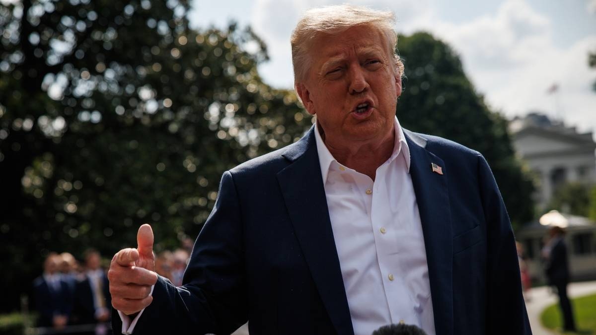 Trump potrebbe cambiare idea sui finanziamenti per l'Ucraina. Si dice che abbia perso la pazienza.