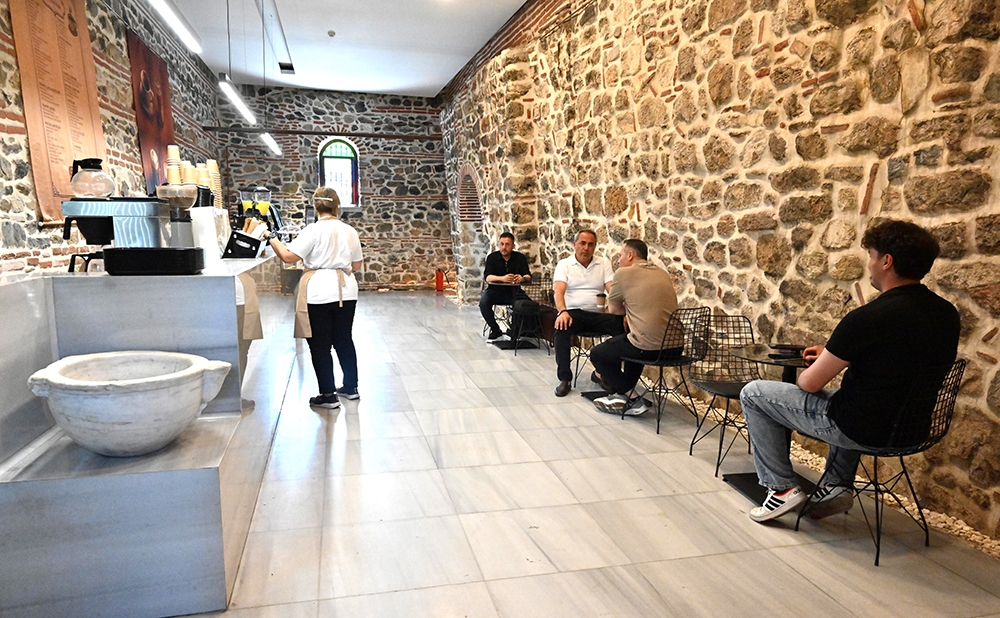 Ein neuer sozialer Lebensraum von der Gemeinde Beşiktaş bis Ortaköy: Kethüda Café