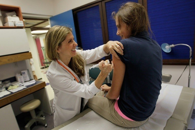 Câncer ginecológico: por que a desinformação sobre o HPV ainda é tão grande no Brasil
