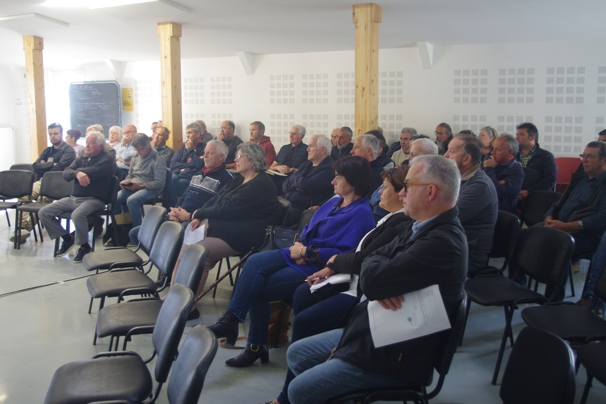 Fritura entre el CCAVM y Longeau alrededor de la Oficina de Correos