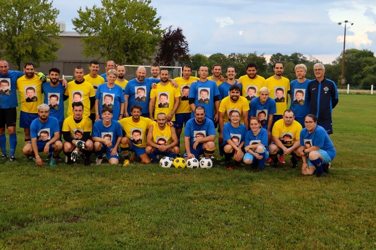 O clube de futebol unido na emoção e na memória