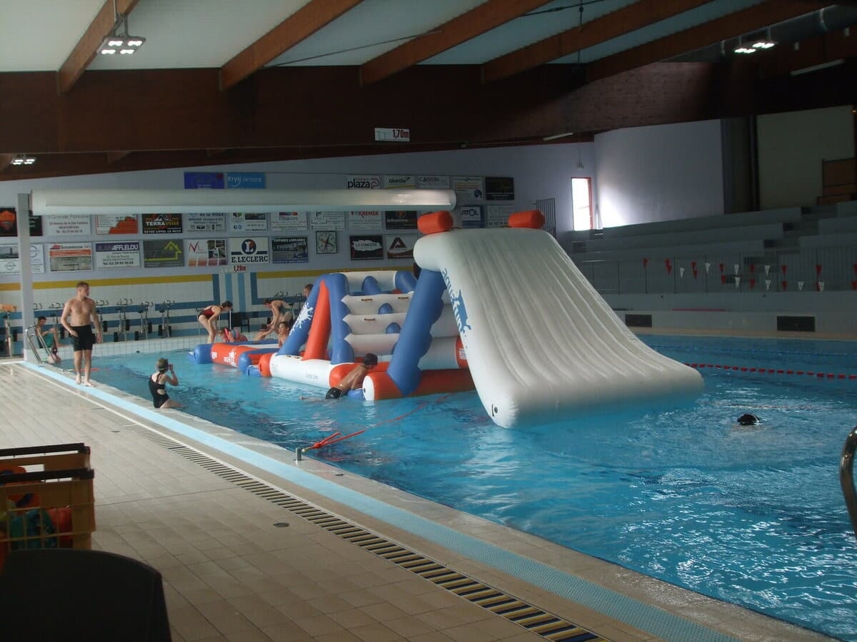 The intercommunal swimming pool is open all summer