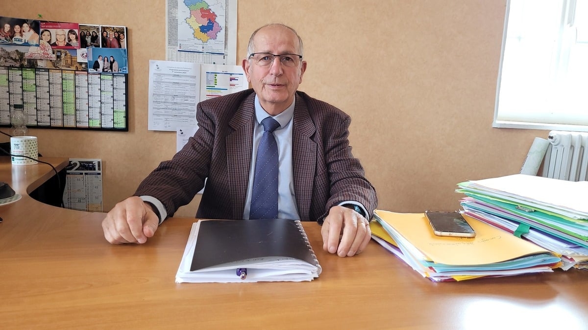 Również lokalnie atak na burmistrza Villeneuve-de-Marc był szokujący.