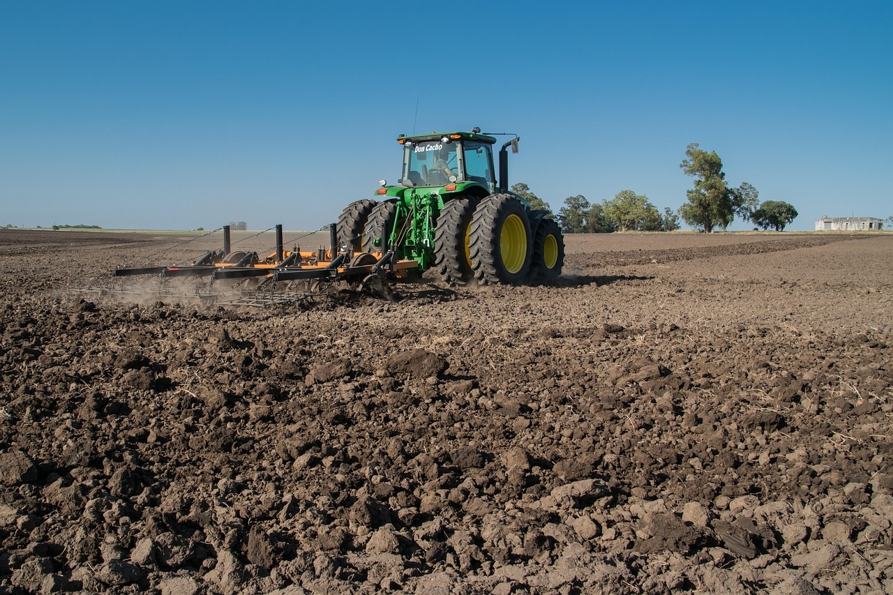 He steals agricultural GPS in Aube and ends up behind bars