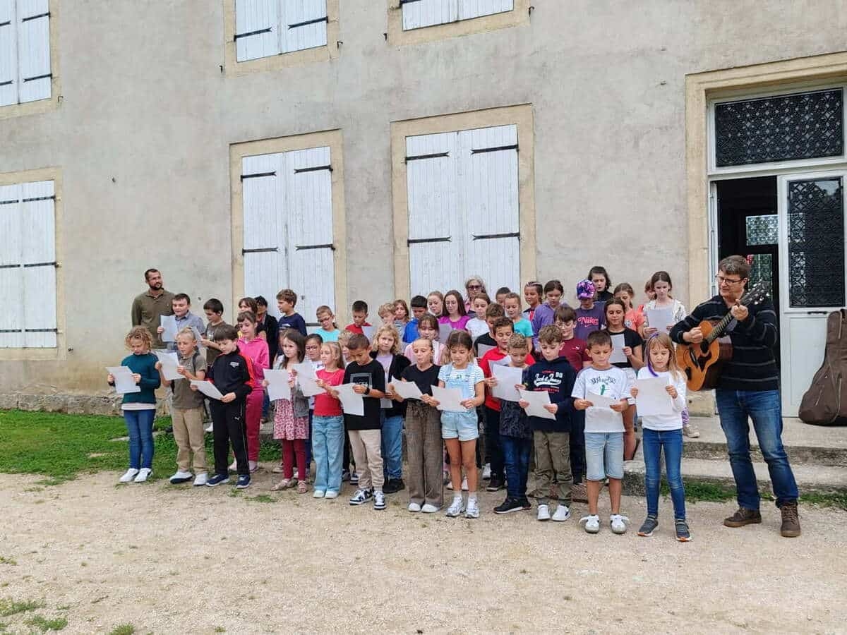 Back to school with music and singing