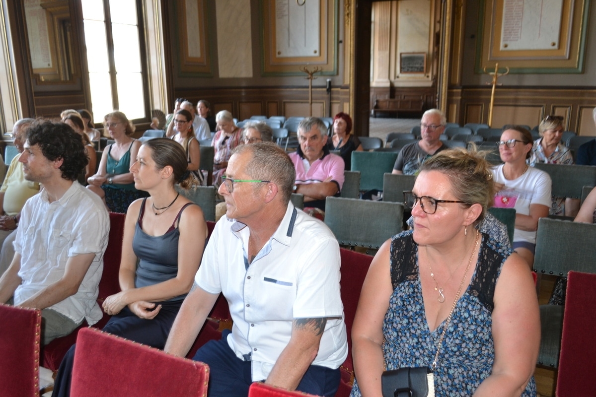 Le sujet hospitalier s’invite sans Nicolas Berrod