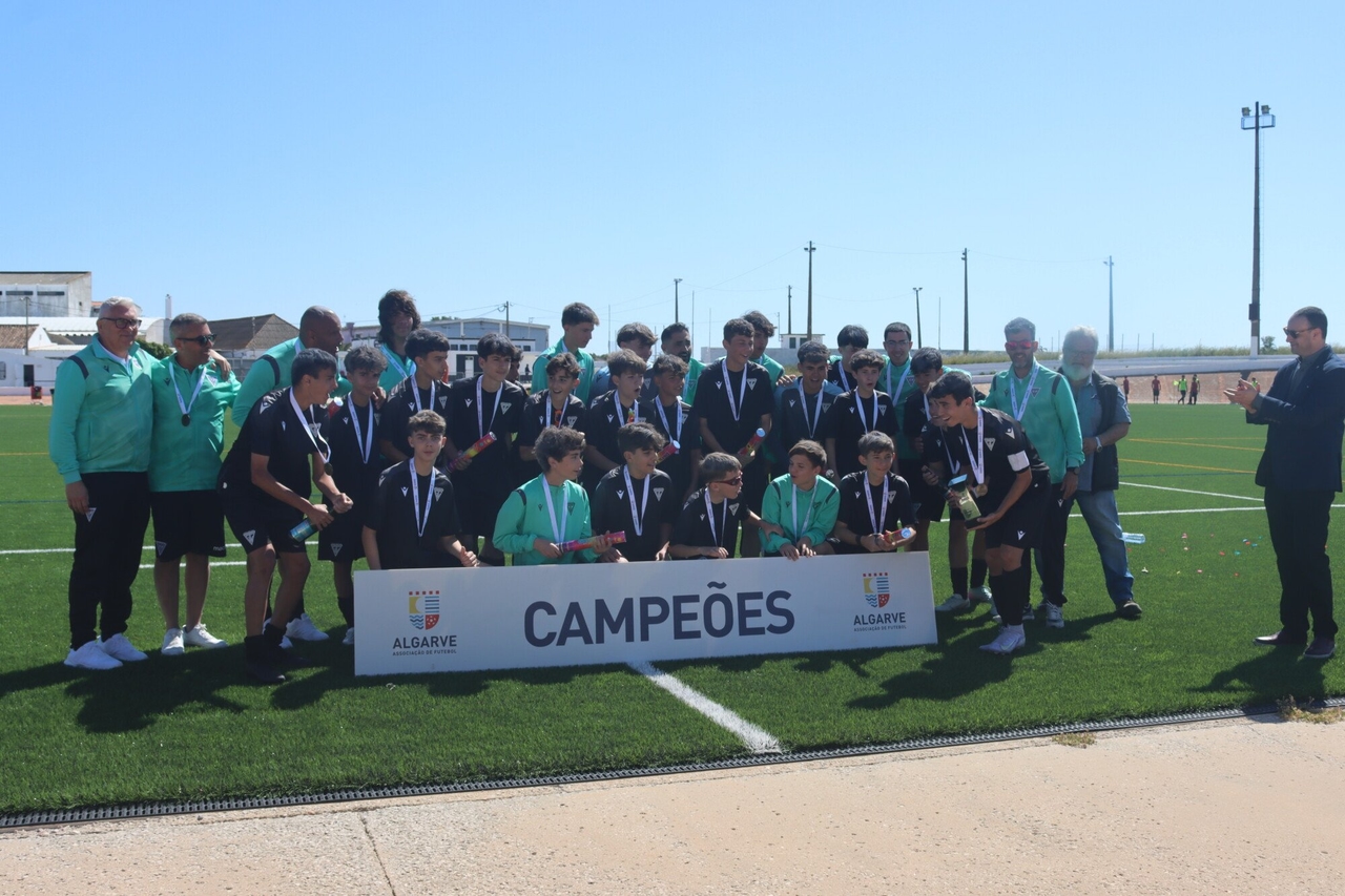 Klub Tavira Gymnasium został mistrzem Algarve League 2 dla drużyn do lat 18