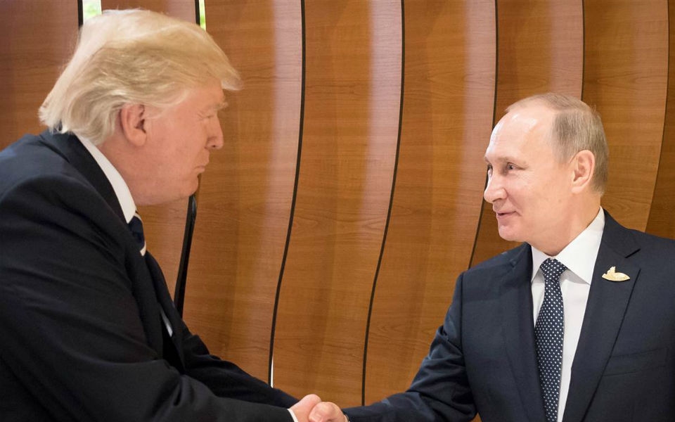 Ucraina: Zelensky cerca un posto al tavolo con Trump e Putin