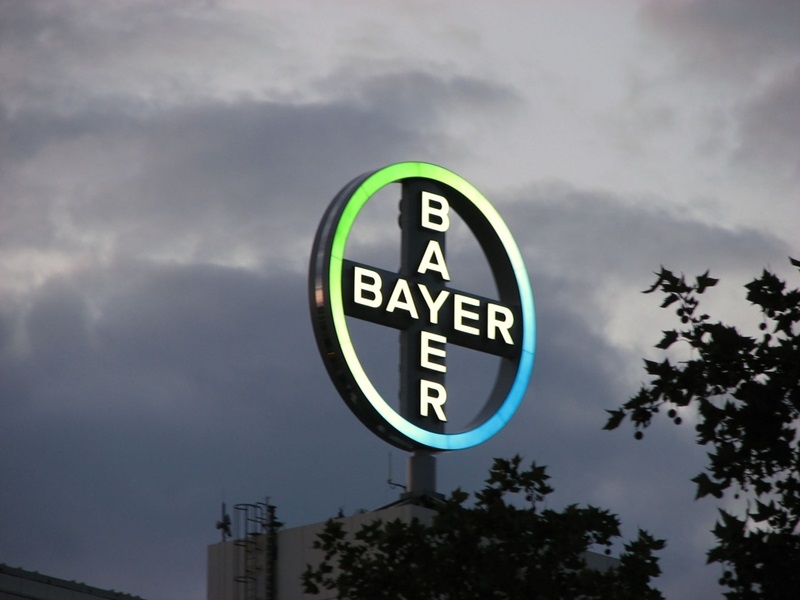 Прибыль Bayer в первой половине года упала на 44% до 1,1 млрд евро