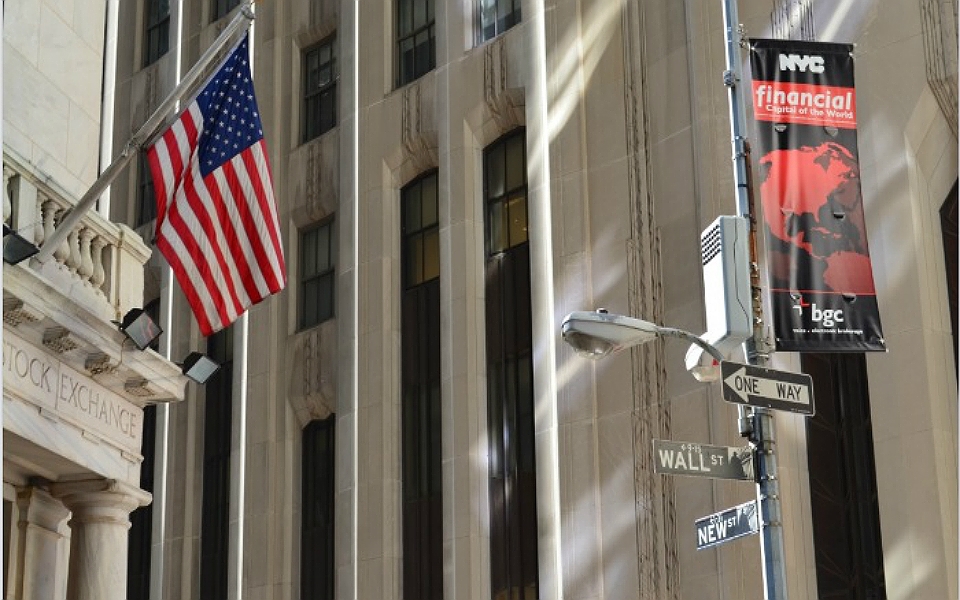 Wall Street clôture sa séance avec le Nasdaq en tête des pertes