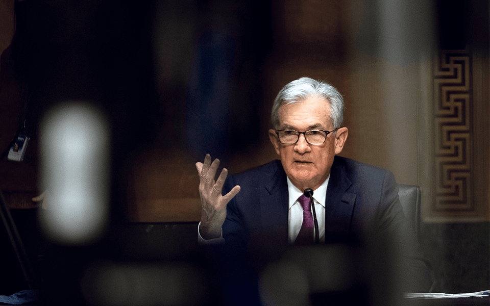 La economía estadounidense está en una posición sólida pero se desacelerará, dice el presidente de la Fed