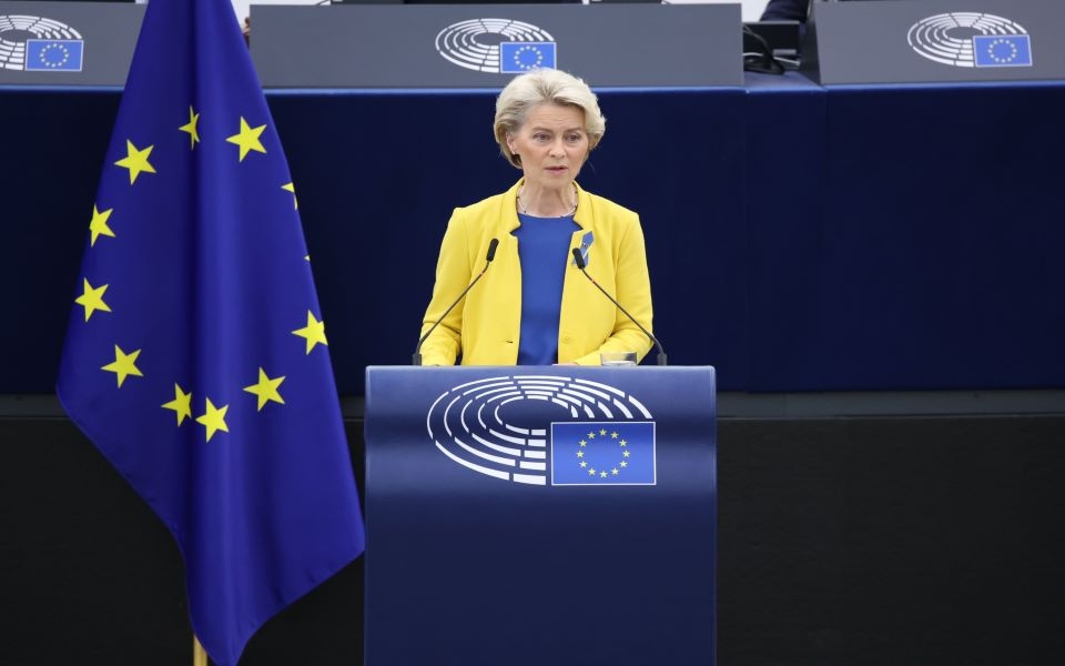 Von der Leyen y JD Vance se reúnen en Roma para discutir relaciones y aranceles