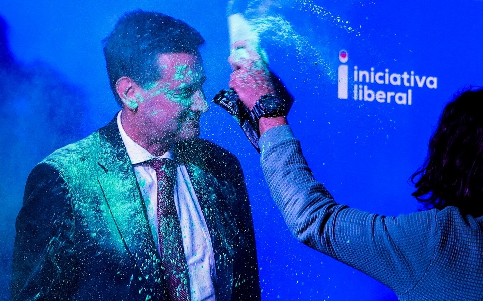 Da “boa dupla” com Rui Rocha “pintado de verde” ao “farol desorientado”. Campanha entra na semana final