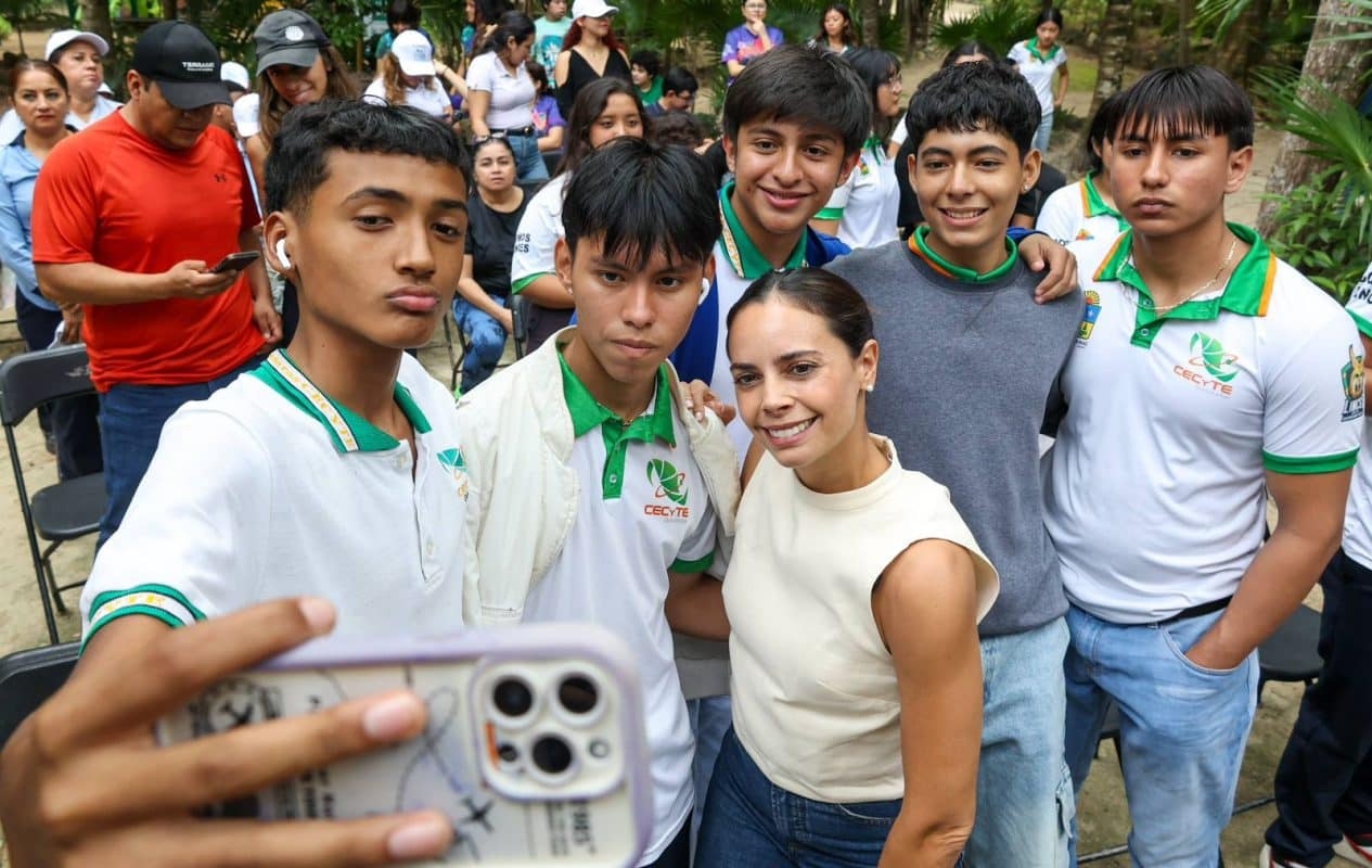 Cancun'un gurur kaynağı Kabah Park: Ana Paty Peralta