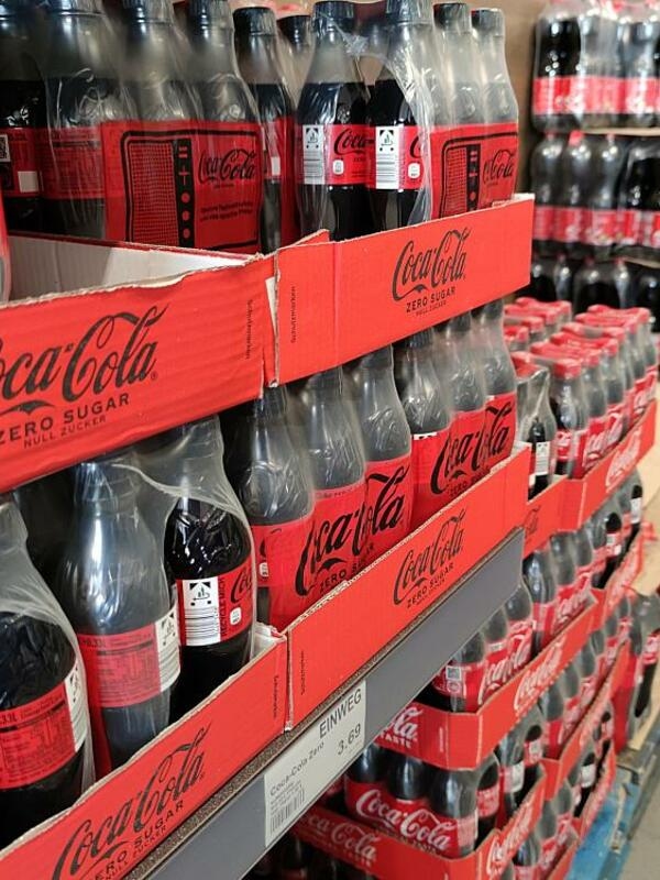 John Galvin, chefe da empresa alemã de engarrafamento de bebidas Coca-Cola Europacific Partners (CCEP), pediu a reintrodução de um primeiro dia de licença médica não remunerada.