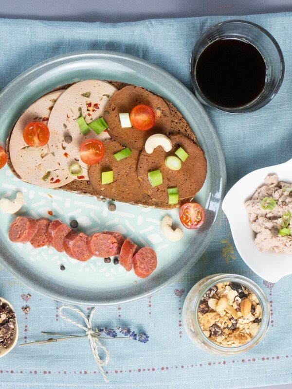 Eine neue Analyse zeigt: Was wir essen, spielt mit Blick auf Übergewicht eine deutlich größere Rolle, als wie viel wir uns bewegen.