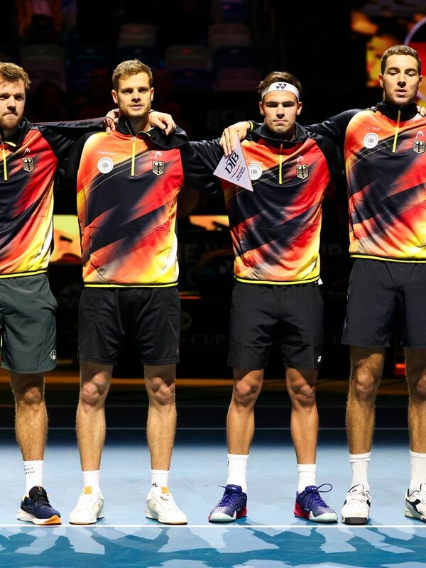Incluso sin Alexander Zverev, el equipo alemán de Copa Davis aseguró con confianza su boleto a la ronda final en Japón.