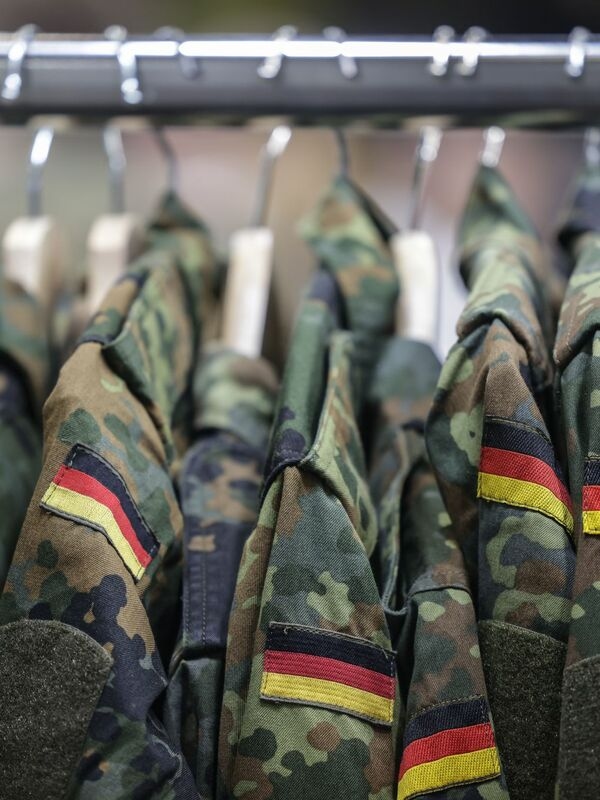 Agora que o Ministro das Relações Exteriores da CDU cedeu, o projeto de lei sobre o serviço militar do Ministro da Defesa do SPD provavelmente será aprovado pelo Gabinete.