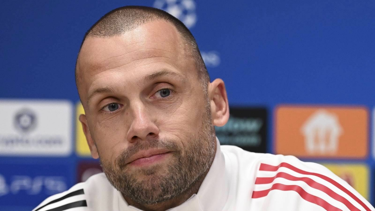 Ajax teknik direktörü Heitinga: İki tane çok kolay penaltı verdik