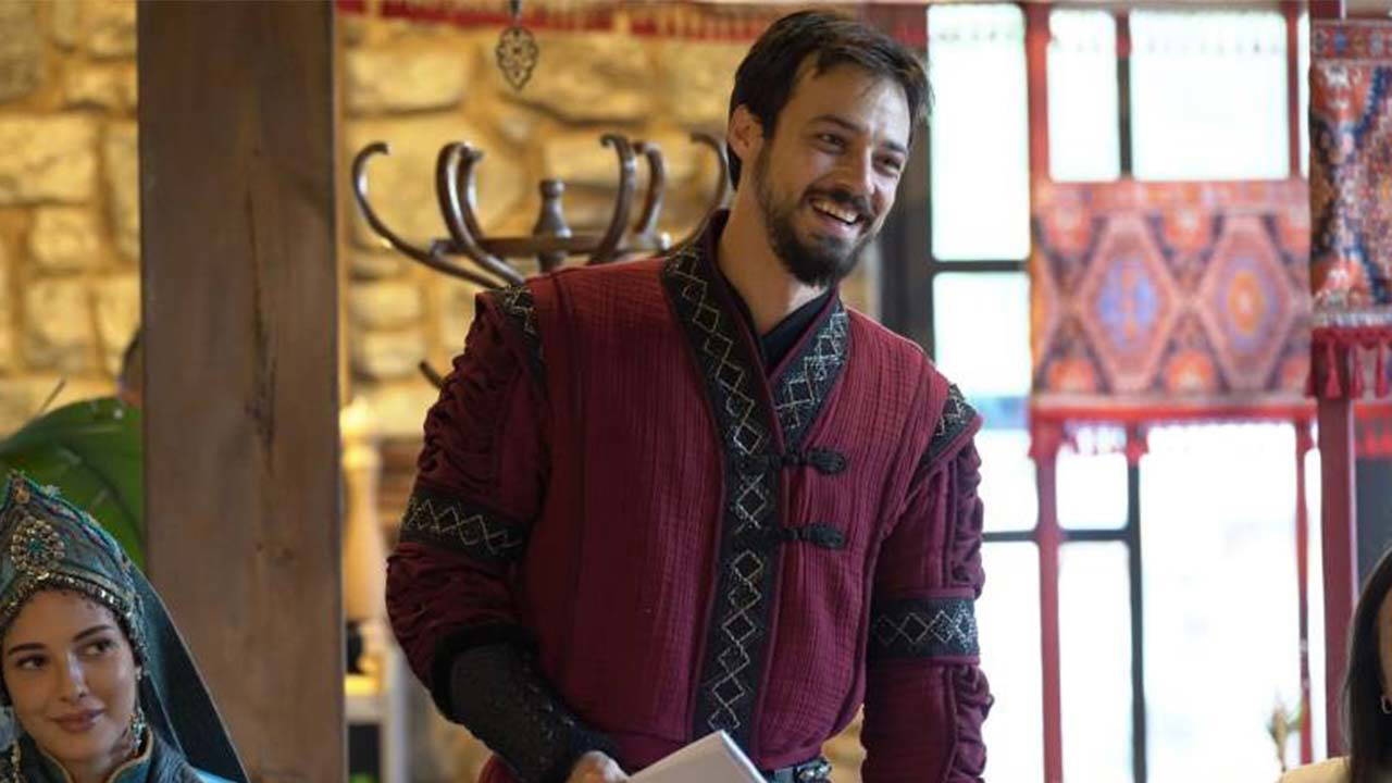 Il regista ha dichiarato: La serie "Organisation Orhan" con Mert Yazıcıoğlu è arrivata sul set.