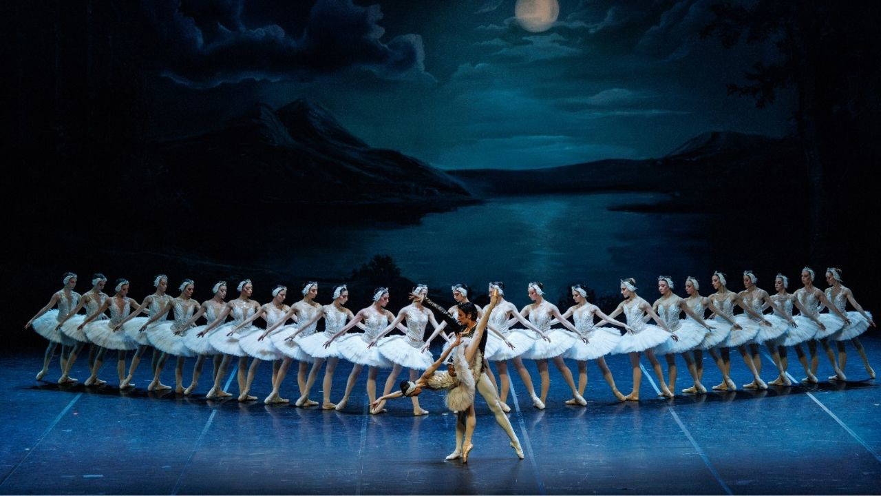 9. Uluslararası Efes Opera ve Bale Festivali, 'Kuğu Gölü' ile başladı