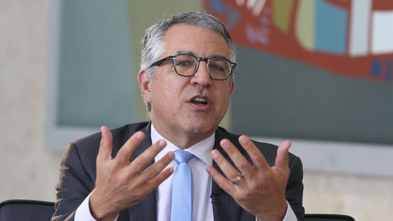 Padilha unika pytań po tym, jak lider rządu wykluczył INSS CPMI