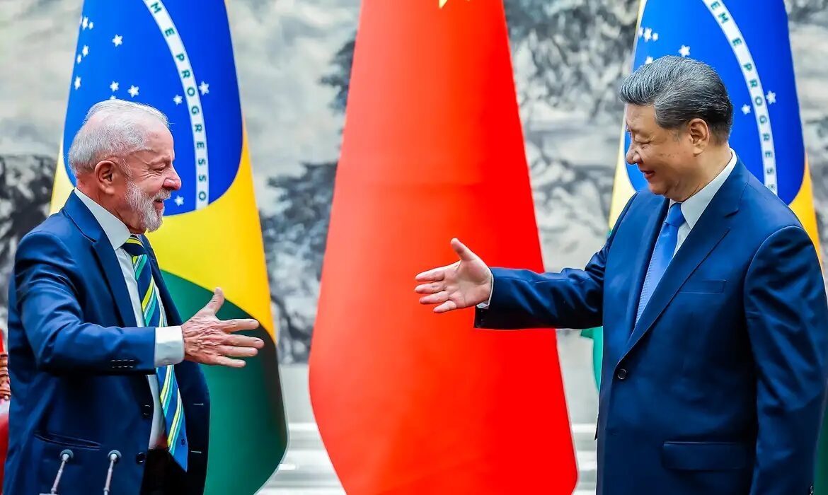 De regering van Lula formaliseert overeenkomsten en brengt Brazilië dichter bij Rusland en China