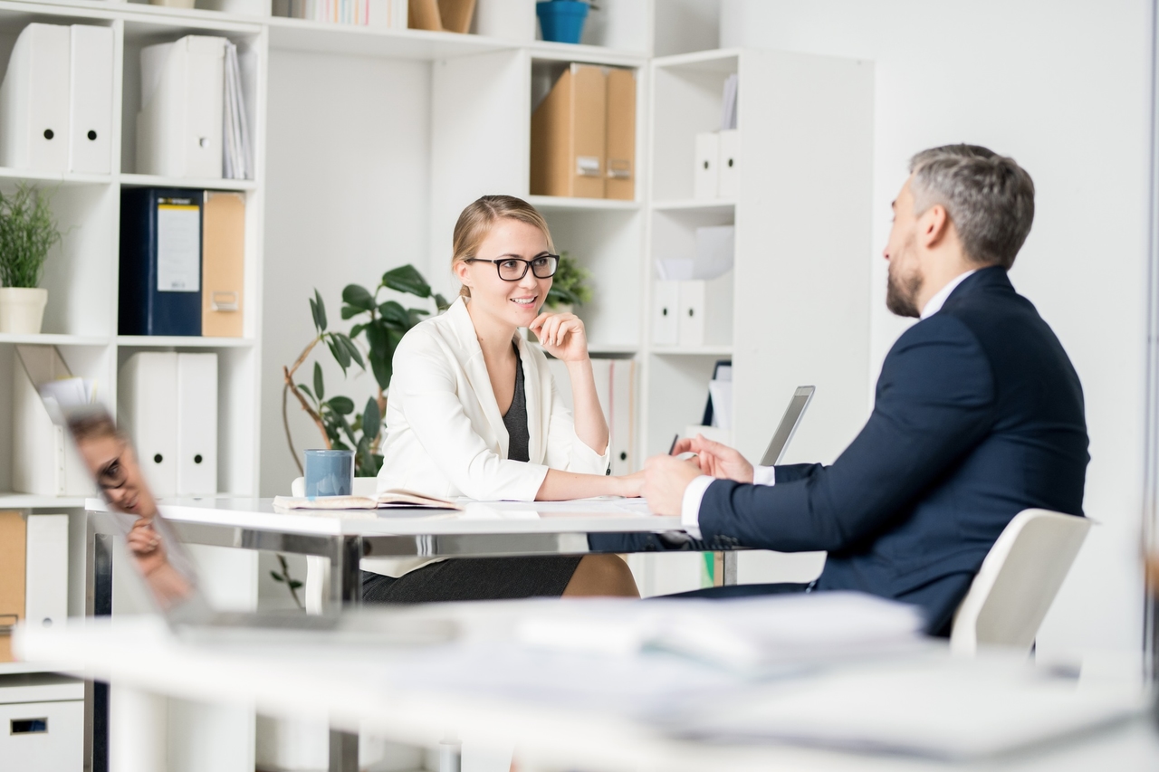 Was ist Mitarbeiterentwicklung und wie kann man Organisationen dabei unterstützen?