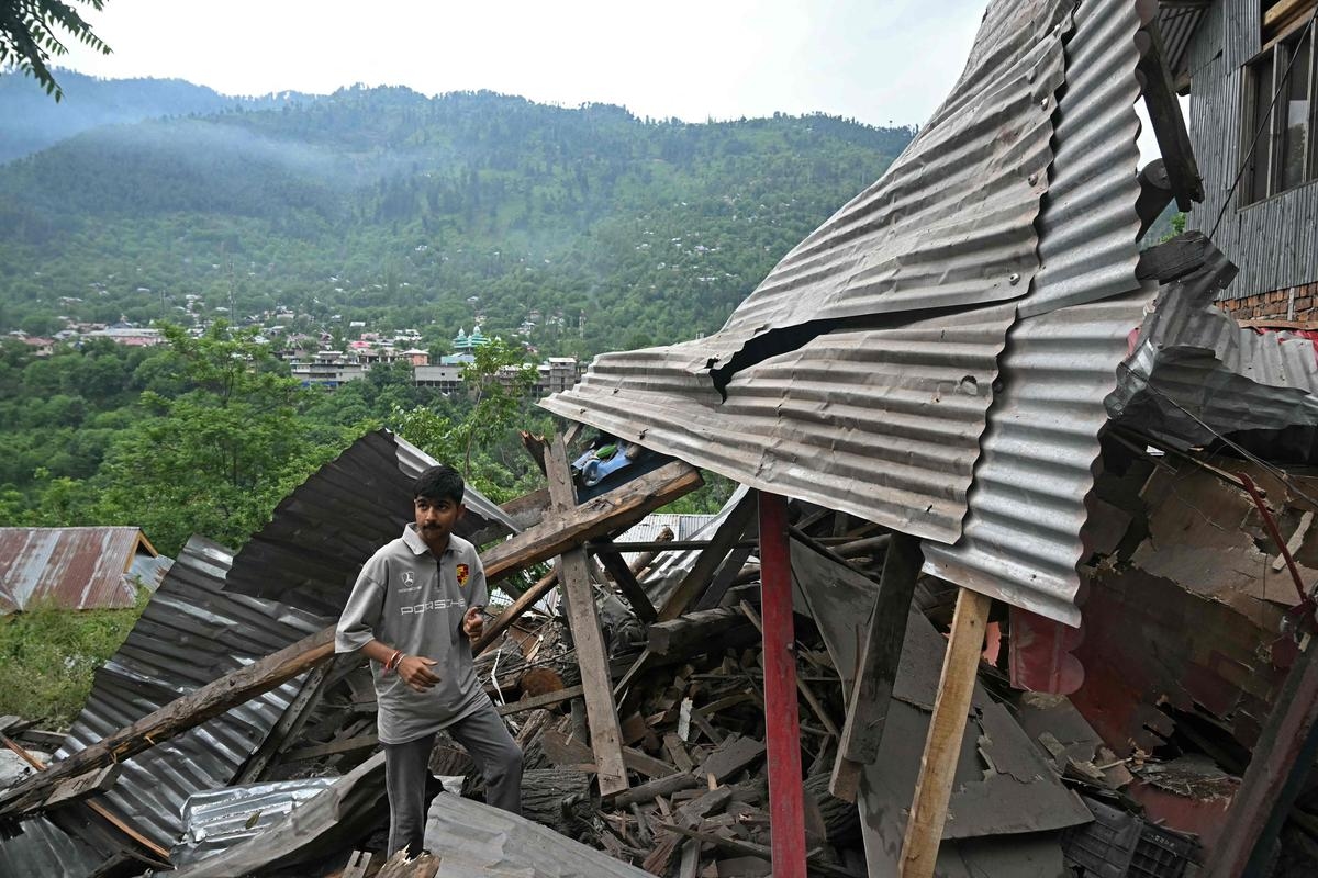 Conflitto tra India e Pakistan: clima di guerra, intensificazione delle operazioni militari