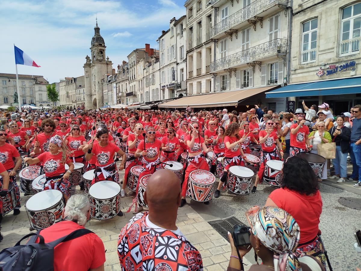 La Rochelle: Batucadas Eski Liman'ı canlandırıyor