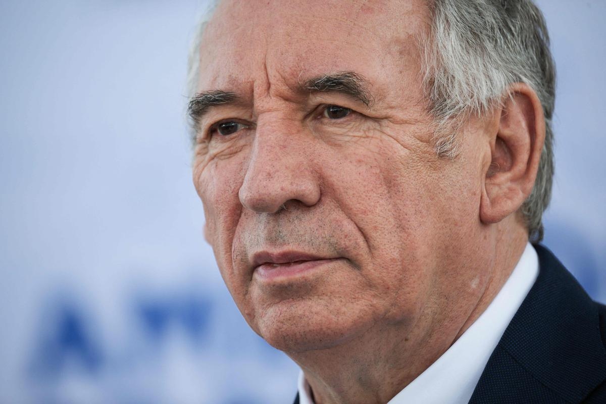 Fiscalidad, inmigración, jubilación… 8 de cada 10 franceses están a favor de un referéndum, como propone François Bayrou.