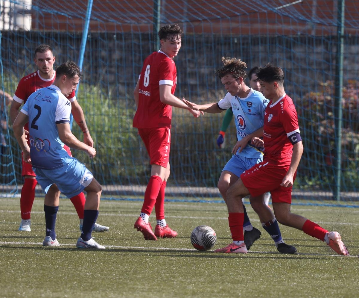 Futebol na Dordonha: Bergerac B e Boulazac na briga, Sarlat/Marcillac cruza os dedos