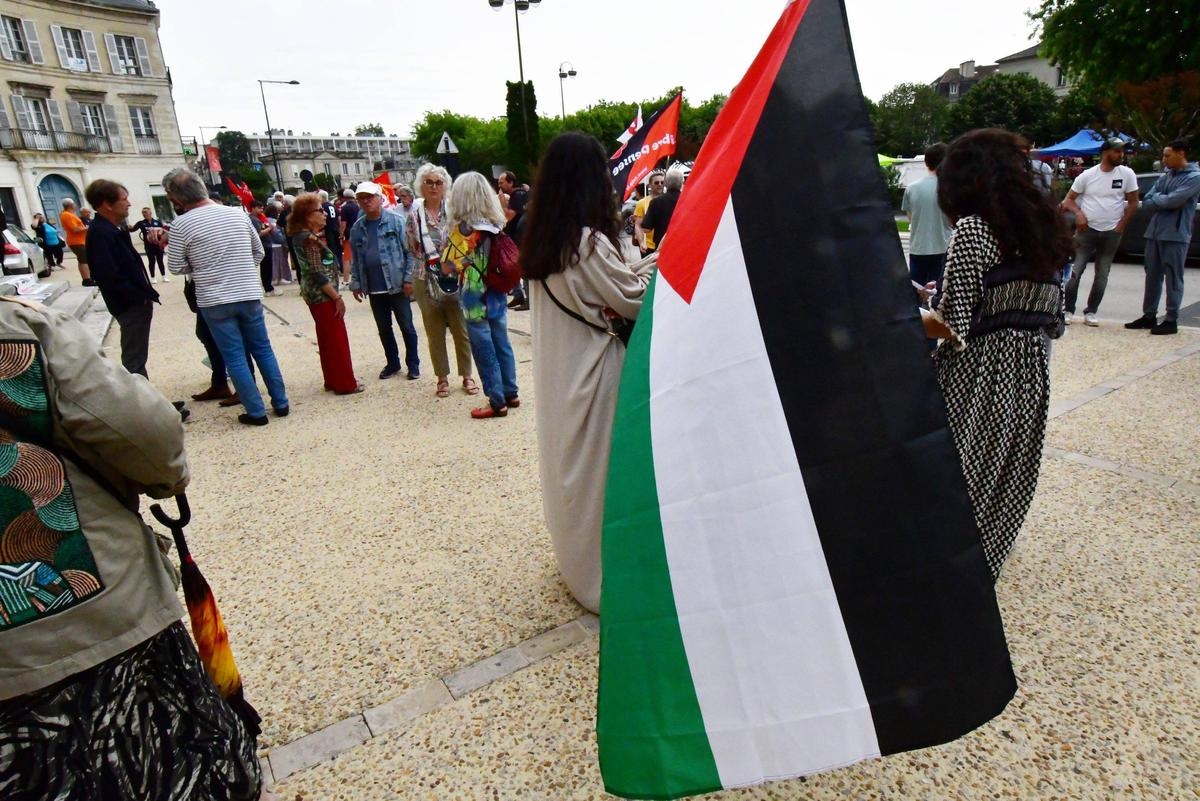 Tausende Demonstranten in Paris verurteilen die Situation im Gazastreifen auf Aufruf von Jugendorganisationen