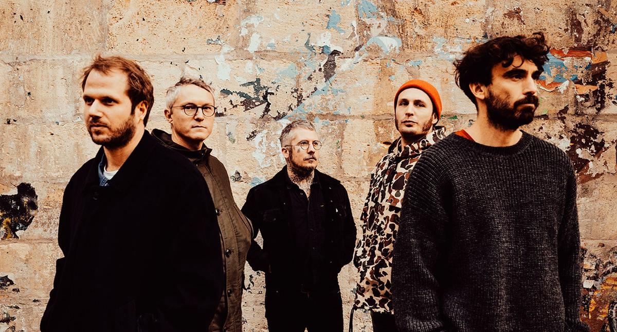 Vídeos. “Rock voraz”, “bateria distorcida” e música experimental… Lisle Sauvage retorna para uma sexta edição
