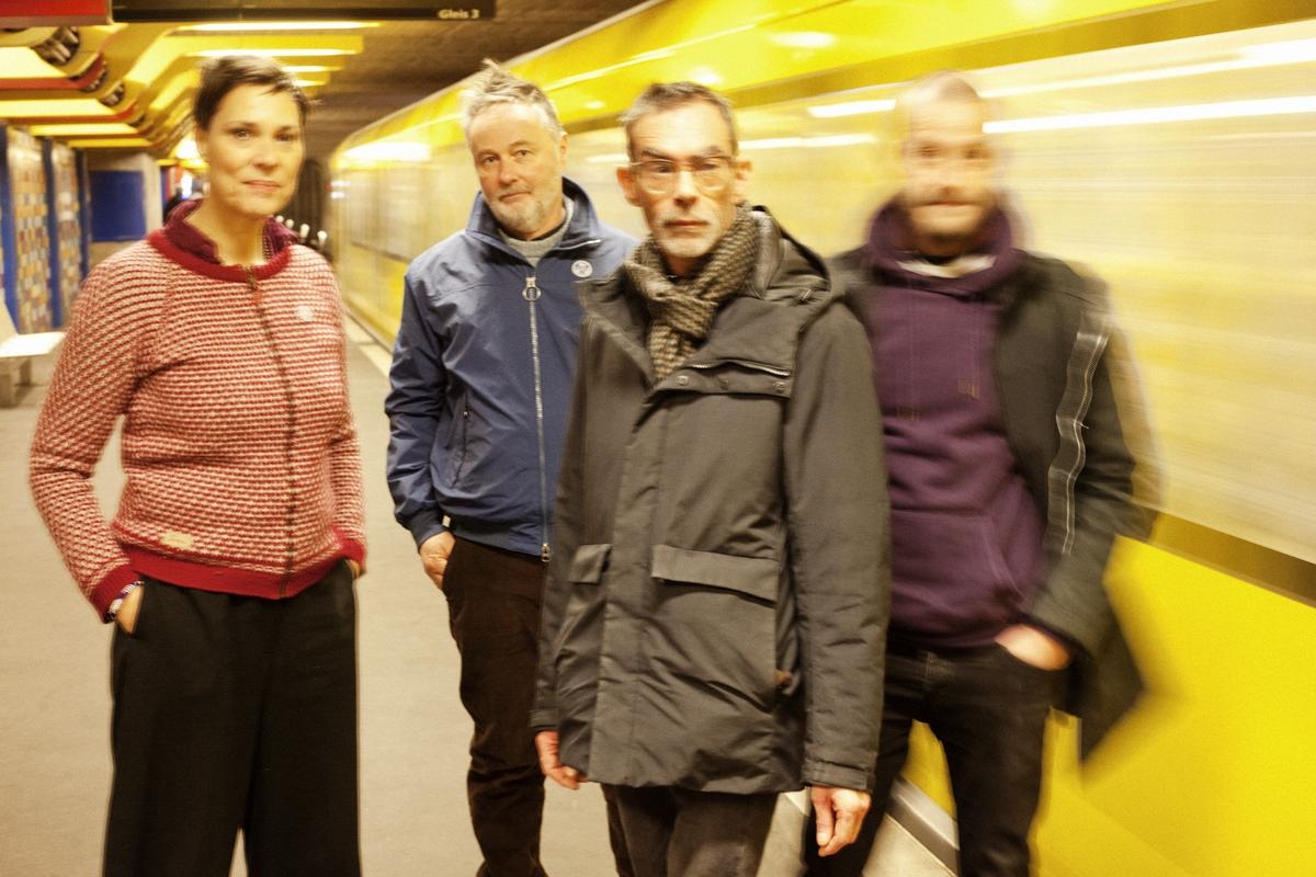 Música em Bordeaux: Stereolab, o eterno retorno de uma miscelânea pop alegre