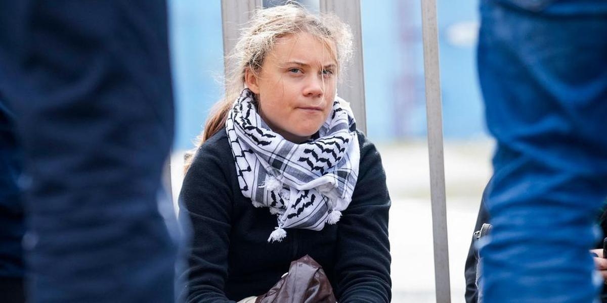 Gazze: Greta Thunberg ve Rima Hassan'ı taşıyan yardım gemisi İsrail tarafından "tehdit edildiğini" söyledi