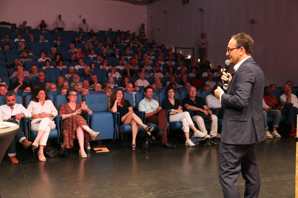 2026 Belediye Seçimleri: "Bordeaux'nun kazanmasını sağlayabilirim" diyor Thomas Cazenave kampanyayı başlatıyor