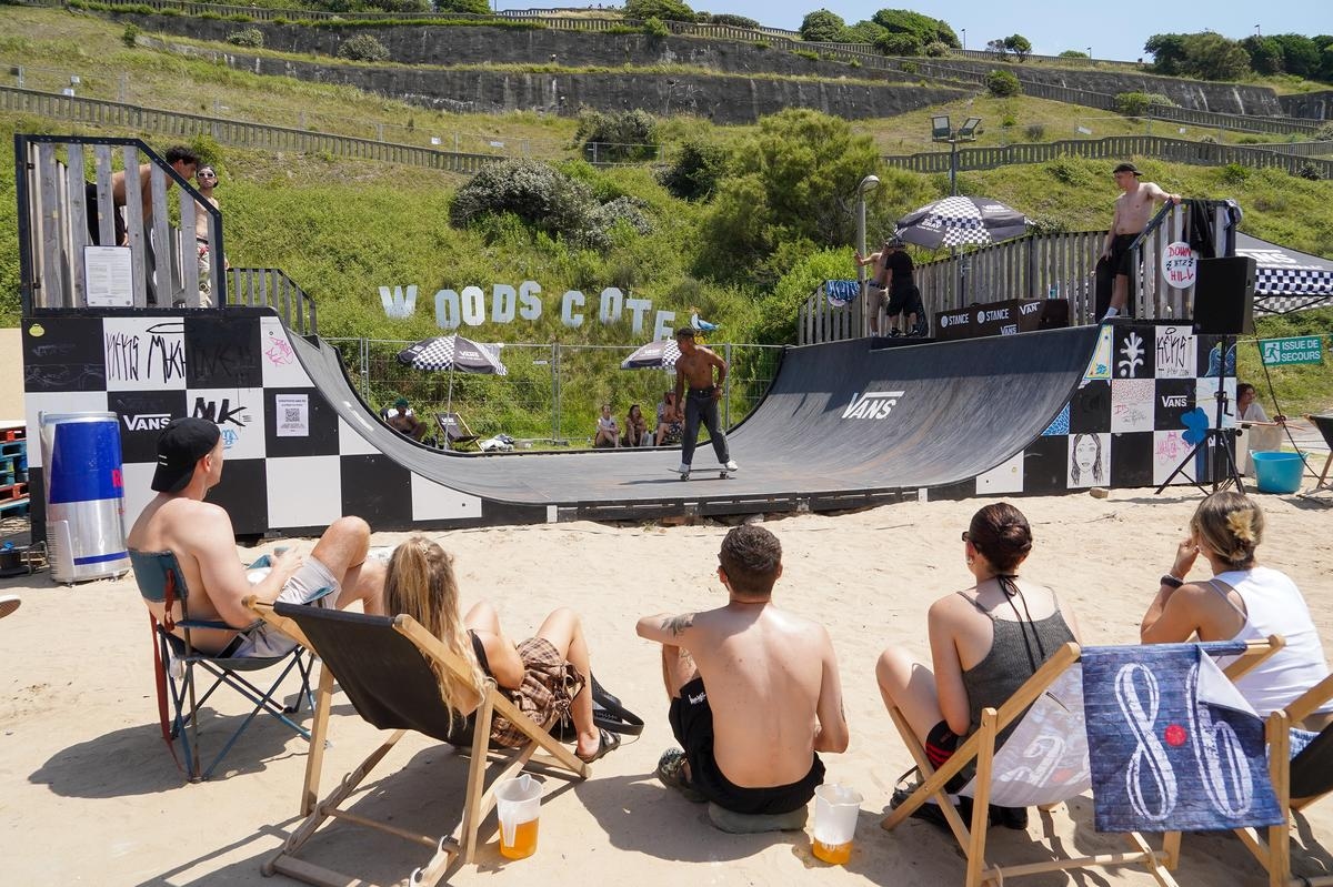 EM IMAGENS. O espírito de Woodstock sopra pela Côte des Basques durante três dias de festival