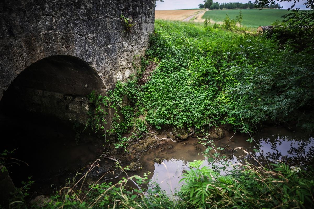 Nuove restrizioni idriche nel Lot-et-Garonne: restrizioni inasprite in risposta al calo dei livelli dei fiumi