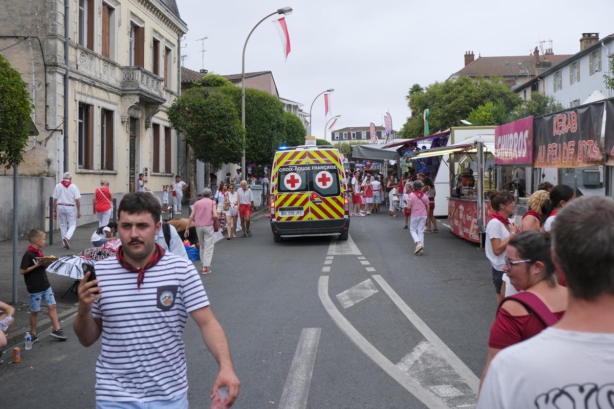 Feira de Dax 2025: “Ajudando os festivaleiros em dificuldades”: como a Cruz Vermelha está tornando o festival seguro