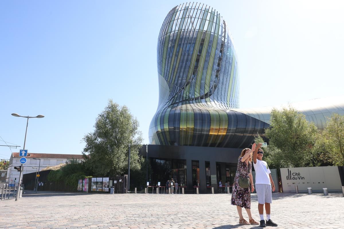 Bordeaux: media, klimat, hipnoza… Cité du Vin powraca