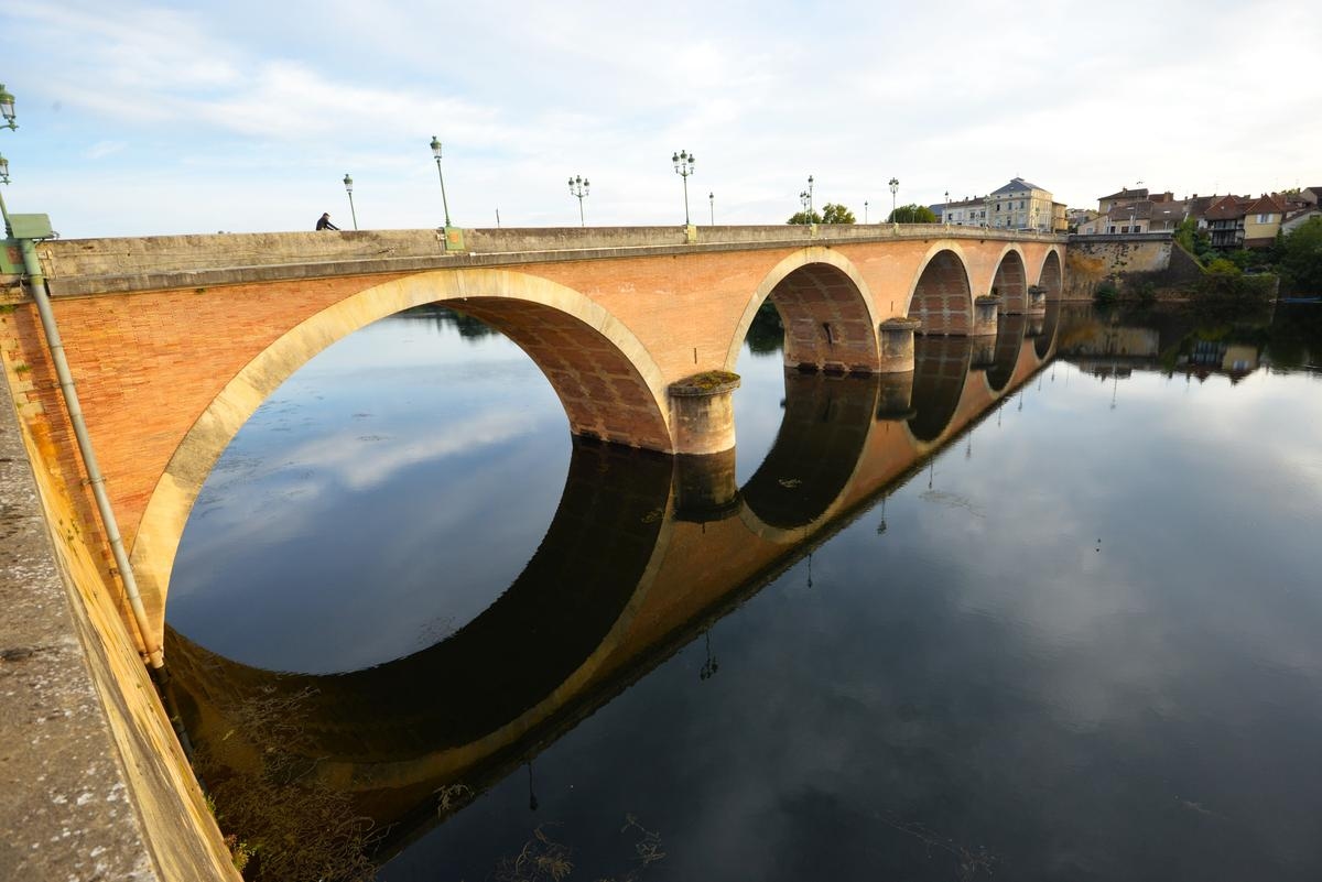 « Un pont de pierre miniature » : deux siècles d’histoire pour le Vieux Pont de Bergerac