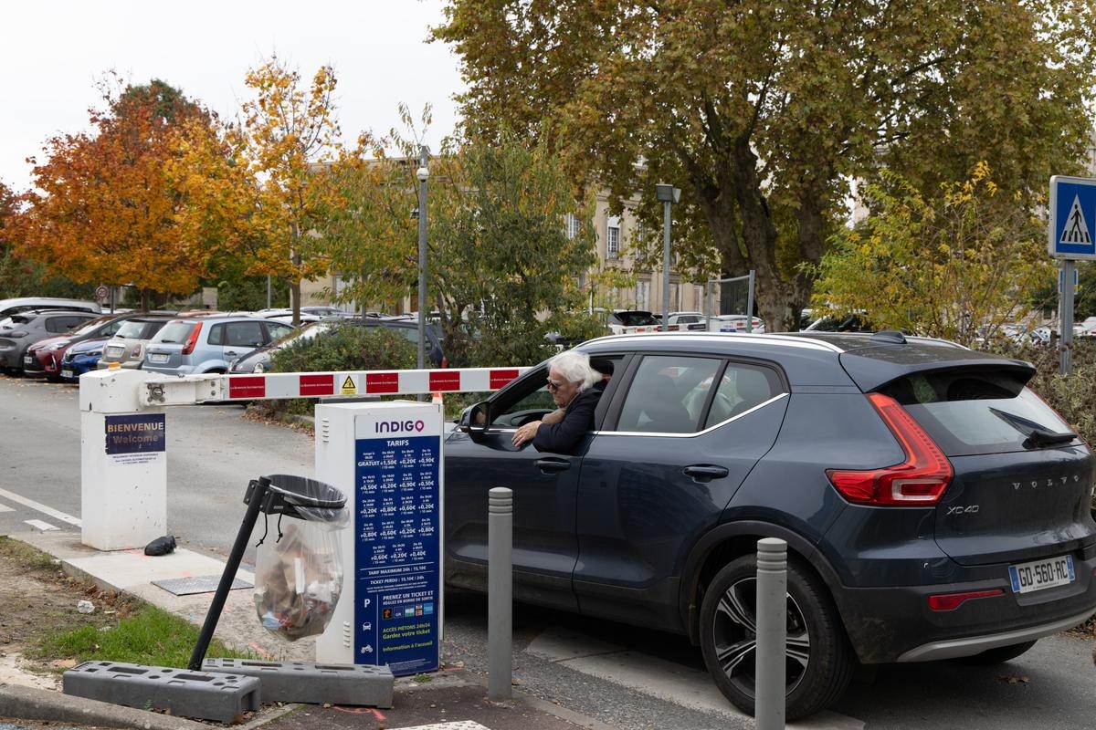 Il prezzo del parcheggio ospedaliero nel dibattito pubblico