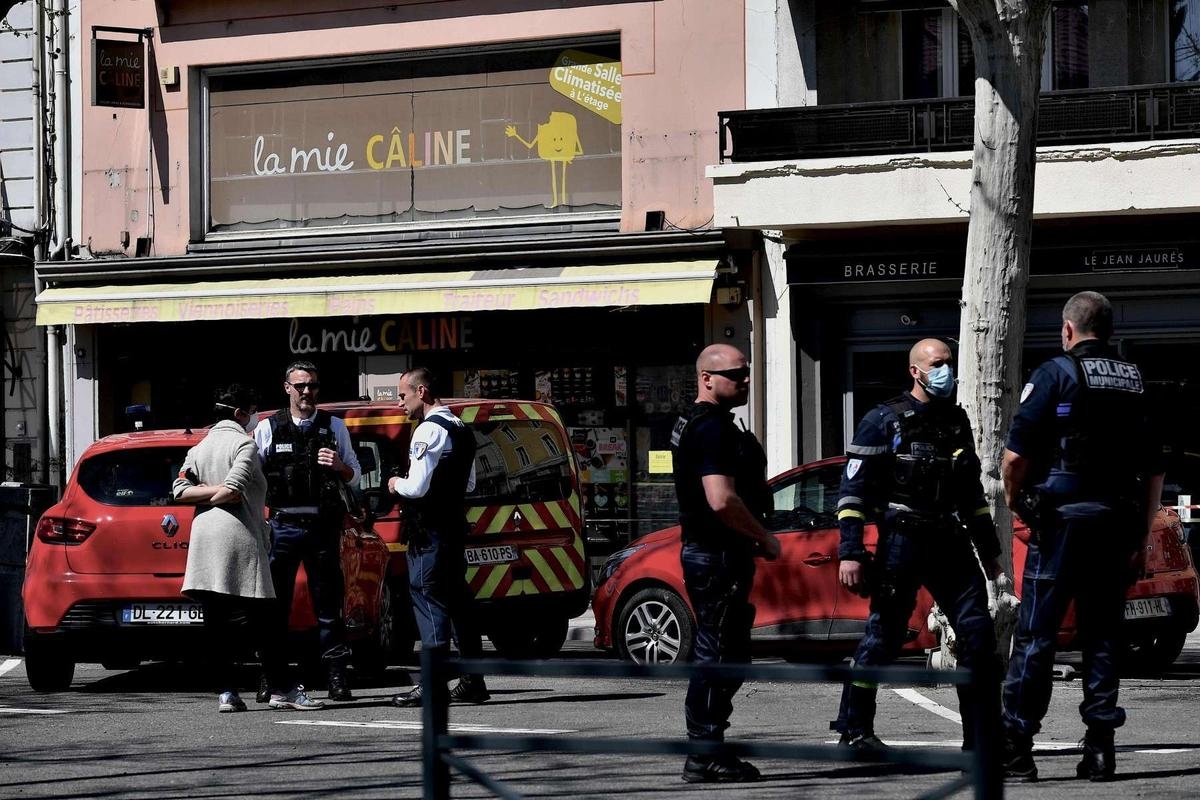 Atak nożownika w regionie Drôme w 2020 r.: napastnik skazany na 30 lat więzienia